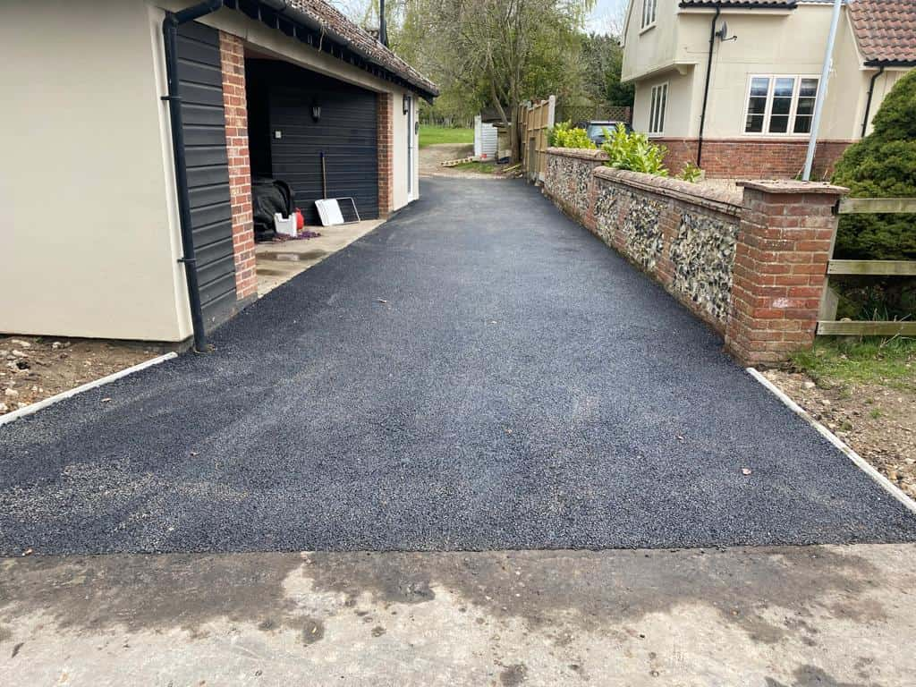 This is a newly installed tarmac driveway. All works carried out by Harleston Driveway Installers